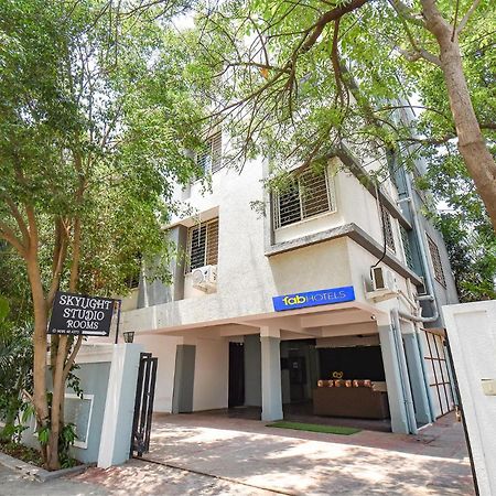 Fabhotel Skylight Studio Rooms - Nr Mcf Camp 푸네 외부 사진